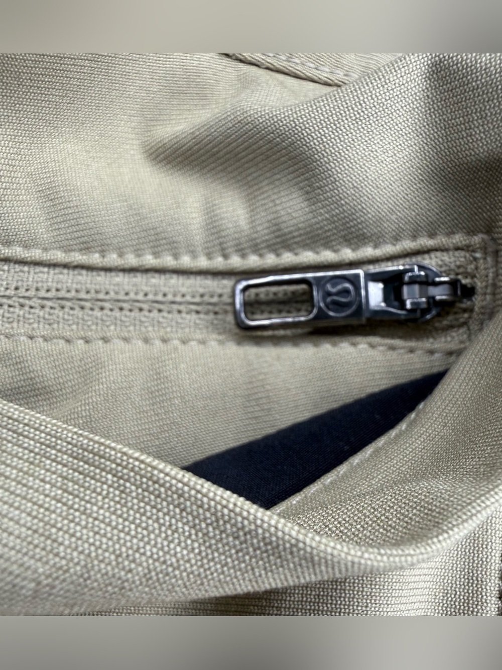 Lululemon ABC Pant Classic Warpstreme Khaki Beige Mens 30x28 Chino - Picture 7 of 13